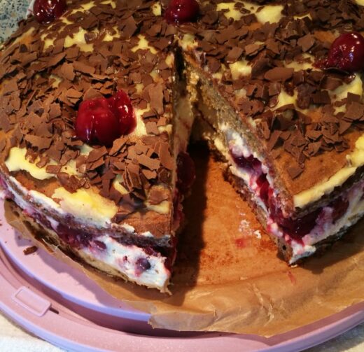Toll für Ostern: Eierlikör-Kirsch-Torte - favorite home